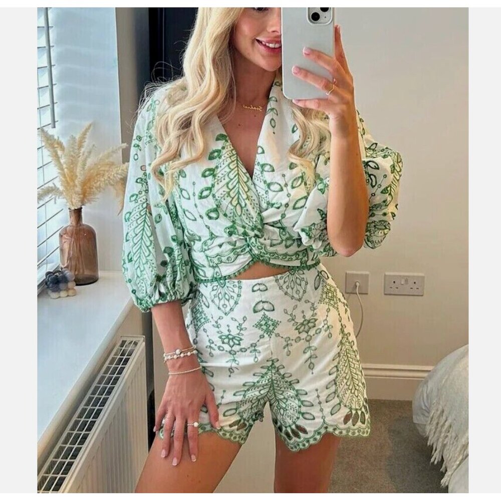Zara High waited Embroidered Shorts Floral Green White Size S M L 2731/299 NWT